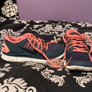 Women’s Nike free run 5.0 shoes